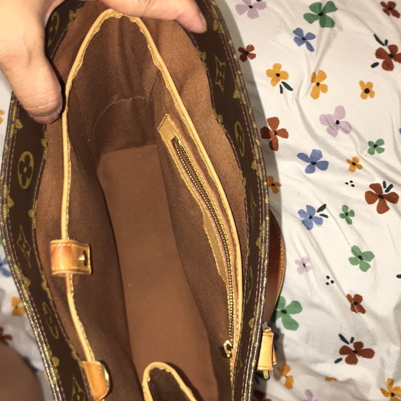 Super cute 🥰 Authentic LV VAVIN MONOGRAM TOTE - Picture 5 of 17